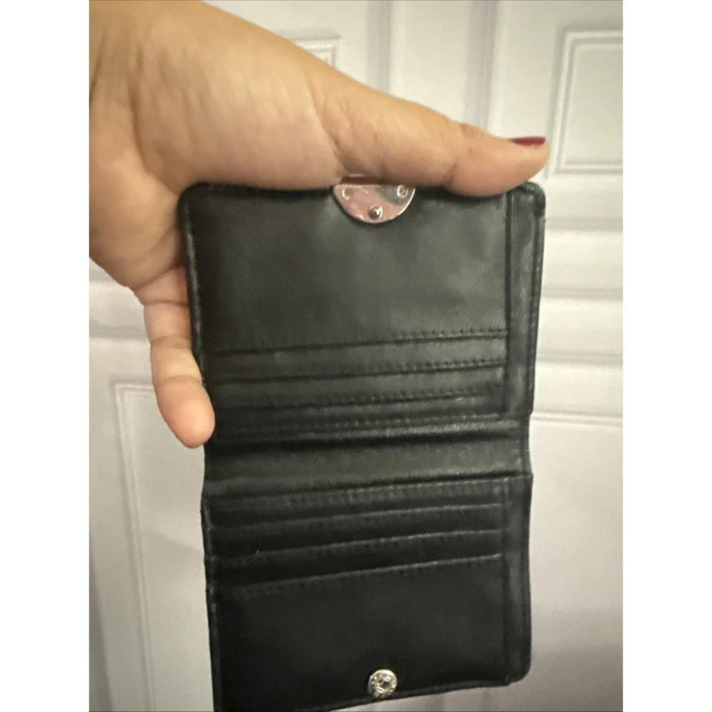 Safe Keeper Genuine Leather Black Mini Bifold Silver Zip. New.